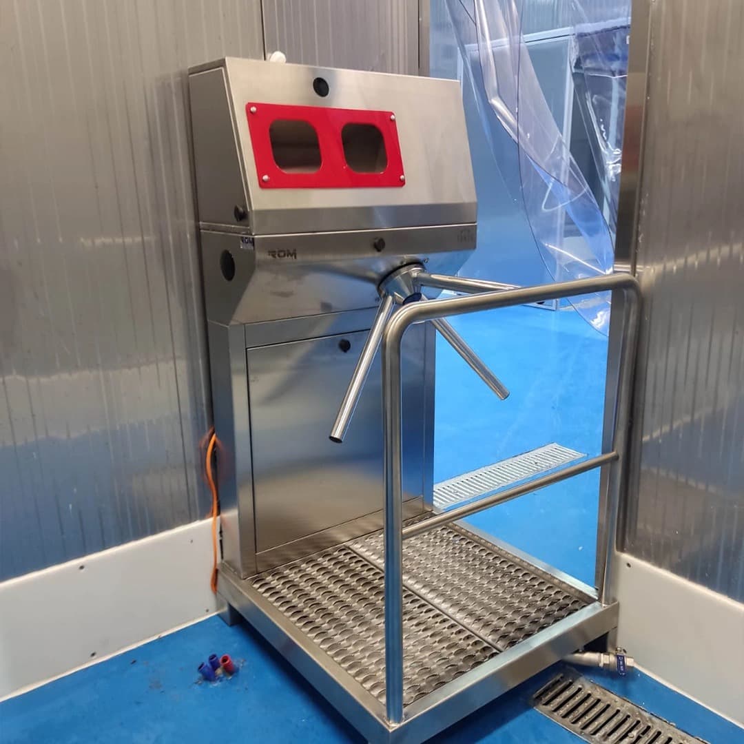 Gatestile Sanitary Barrier in a hospital surgical wing setting, deployment visualization