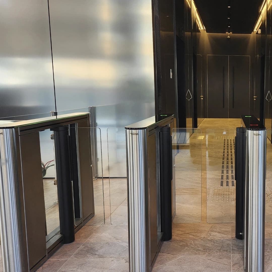 Gatestile Speed Gate in a materials & finish setting, deployment visualization