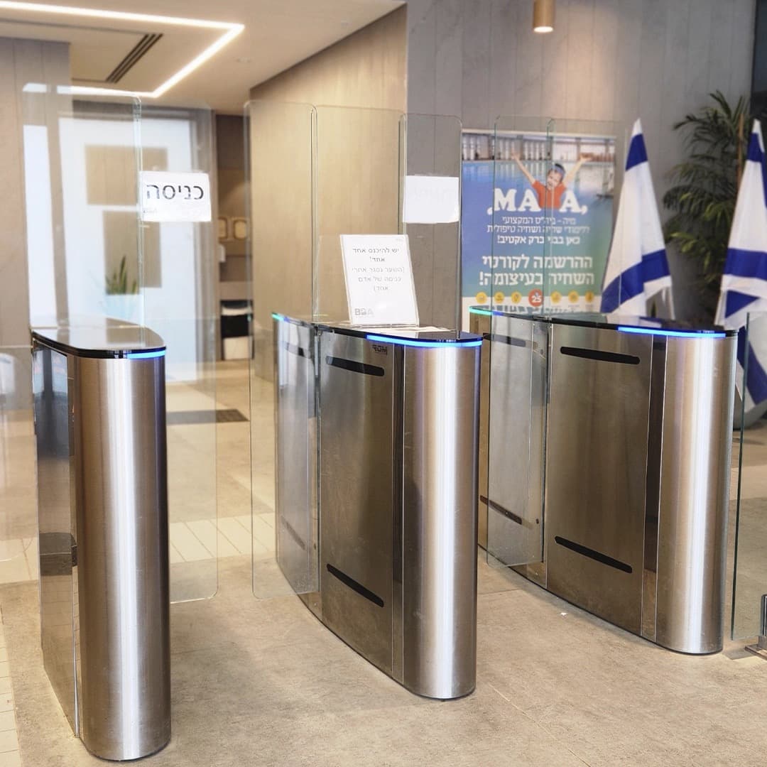 Gatestile Speed Gate in a corporate hq reception setting, deployment visualization