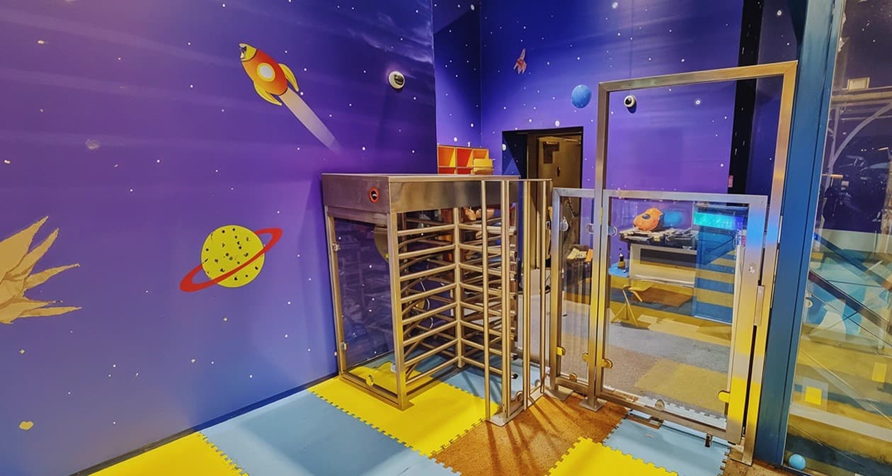 Gatestile Three-Quarter Turnstile in a studio profile setting, deployment visualization
