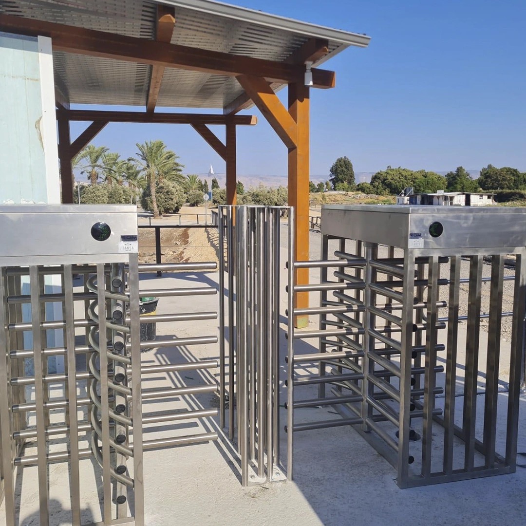Gatestile Three-Quarter Turnstile: Recreation center entry, White Plains, NY
